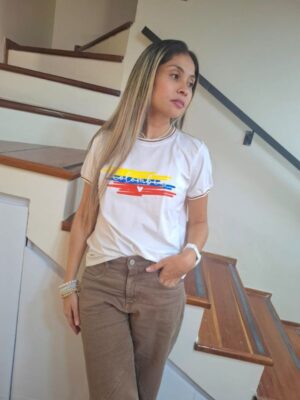 Camiseta colombia cuello rayas